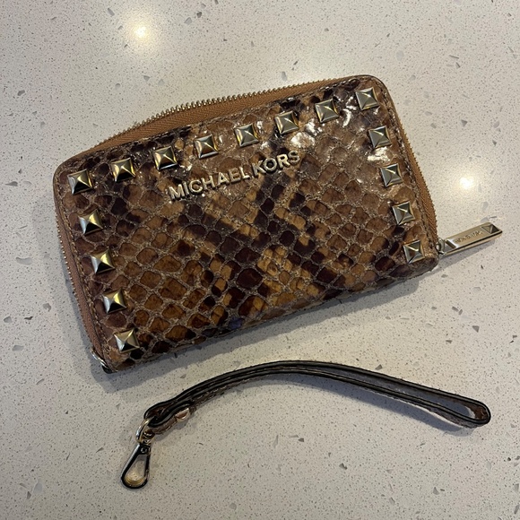 Micheal Kors snakeprint studded wallet wristlet - Picture 10 of 12